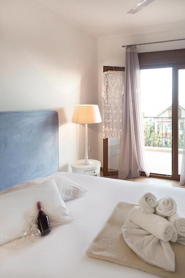 Aparthotel Maltinas House Mola Kalyva Esterno foto