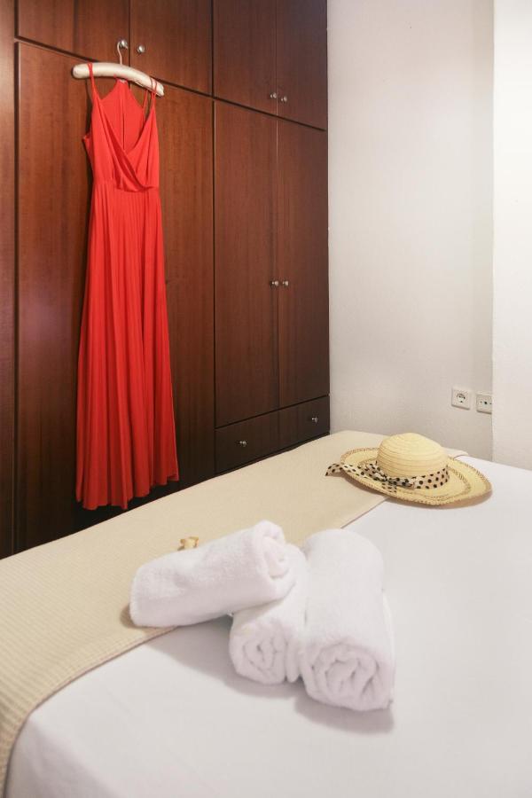 Aparthotel Maltinas House Mola Kalyva Esterno foto