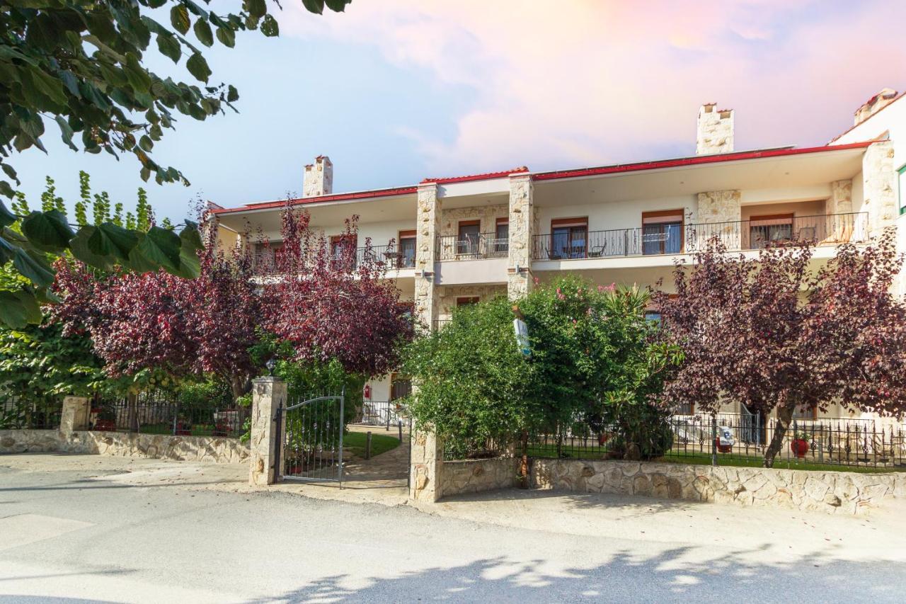 Aparthotel Maltinas House Mola Kalyva Esterno foto